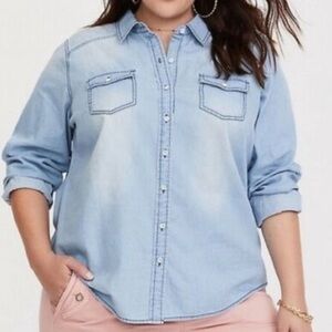 Torrid button front chambray shirt size 1 (14/16)